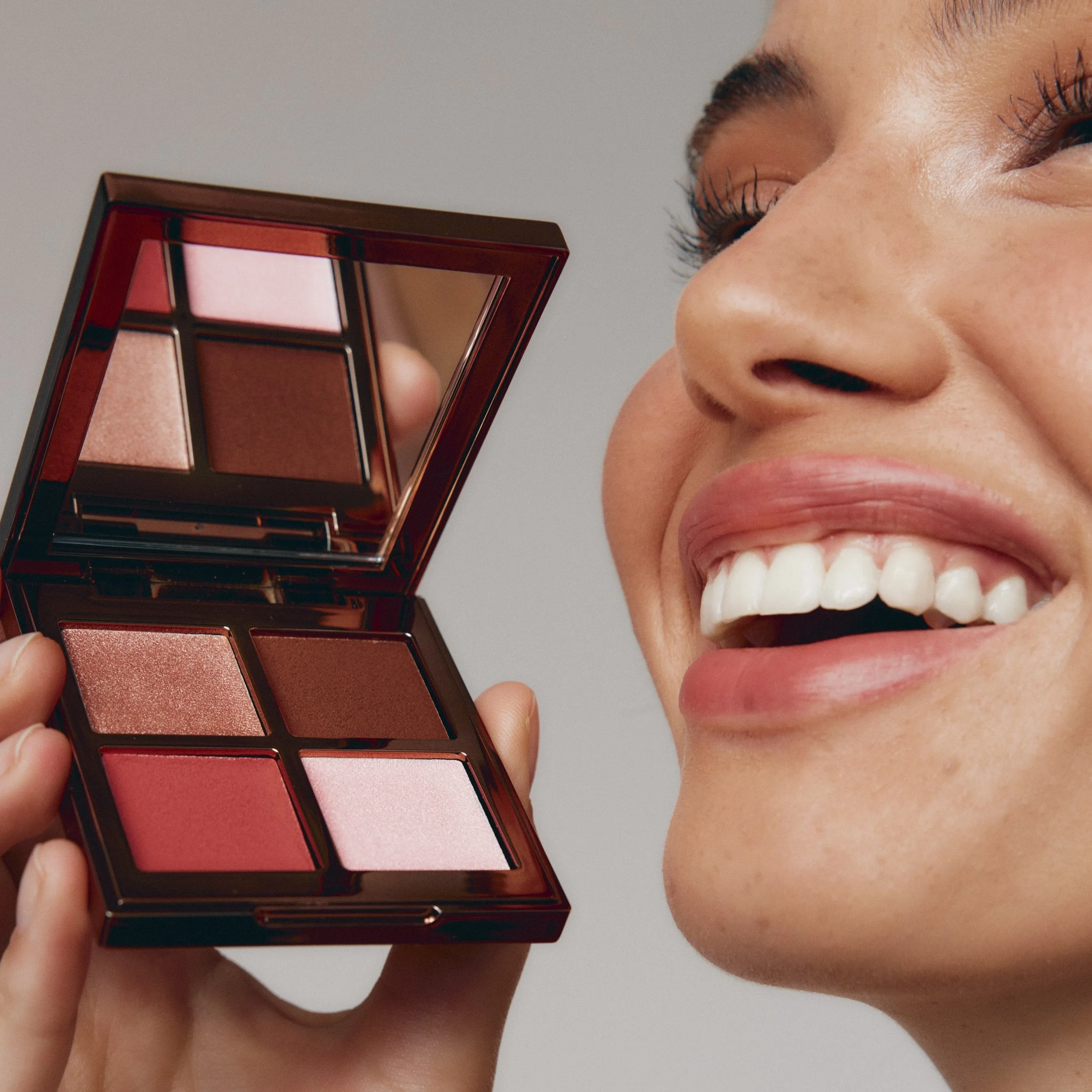 GLOW ME UP FACE PALETTE